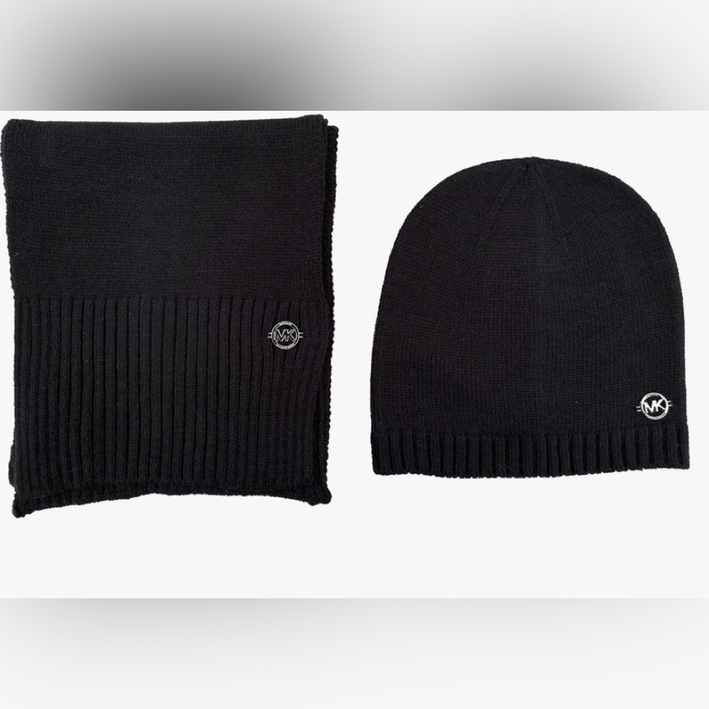 Michael Michael Kors Women`s Scarf And Hat 2 Piece Set
